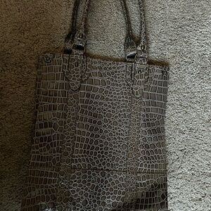 Elegant Crocodile Pattern Tote Bag